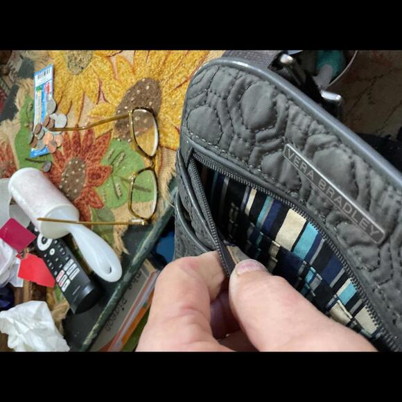 Vera Bradley Quilted Crossbody Bag - Stylish and Functional - Picture 6 of 6